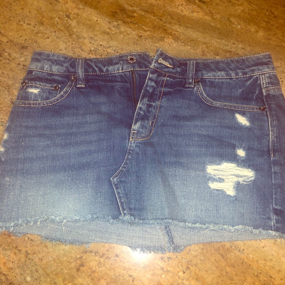 Denim miniskirt American eagle size 6